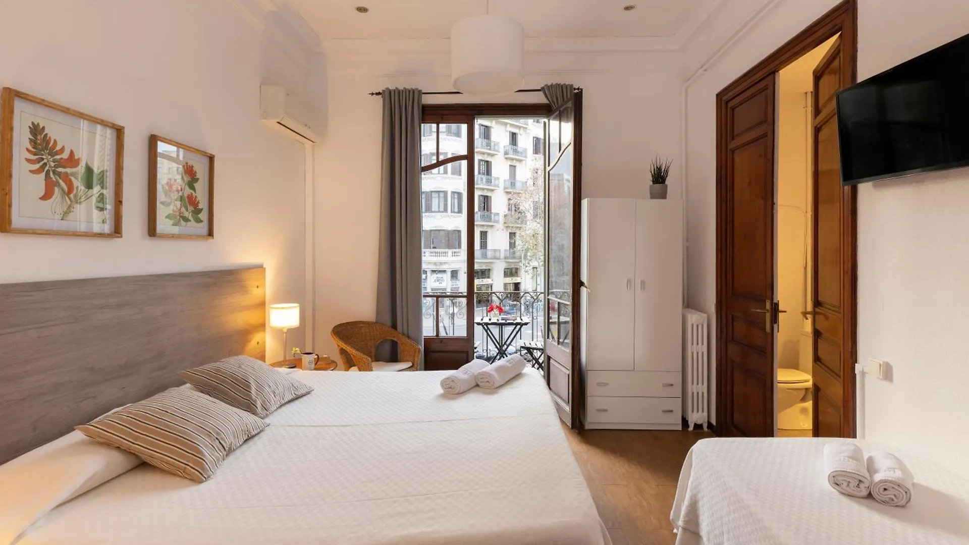 ** Bed & Breakfast Ally'S Bed&Breakfast, Barcelona Spain