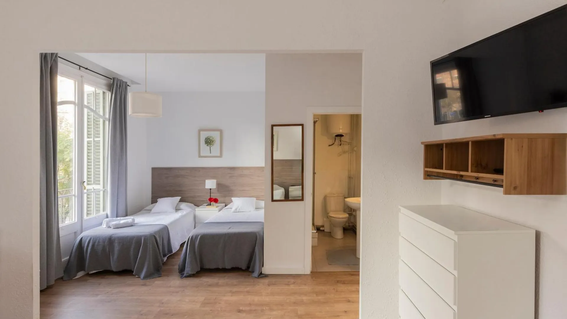 Ally'S Bed&Breakfast, Barcelona Spain